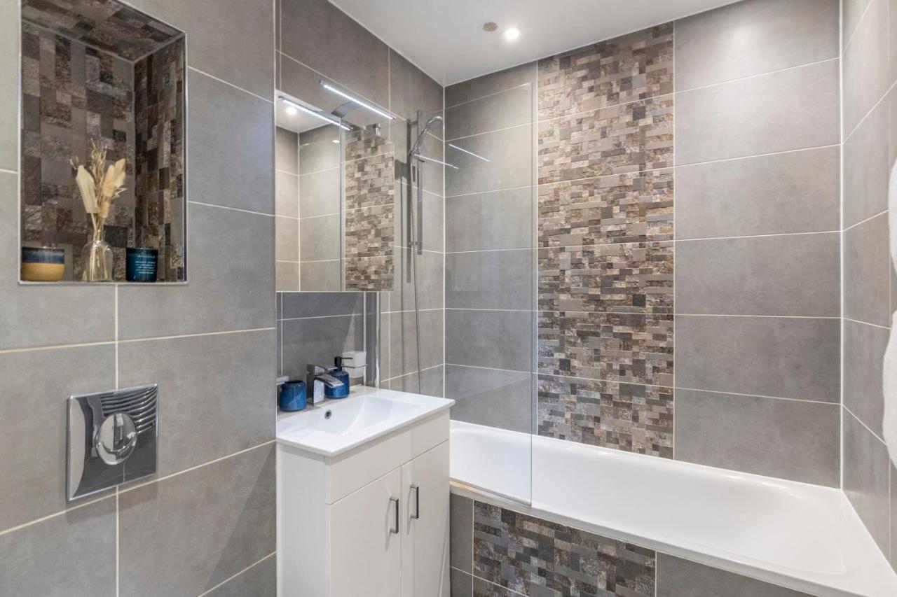 Modern Flat In Central Golders Green London Ngoại thất bức ảnh